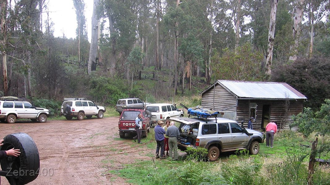 06-Convoy takes a tea break at McDonalds Hut .jpg